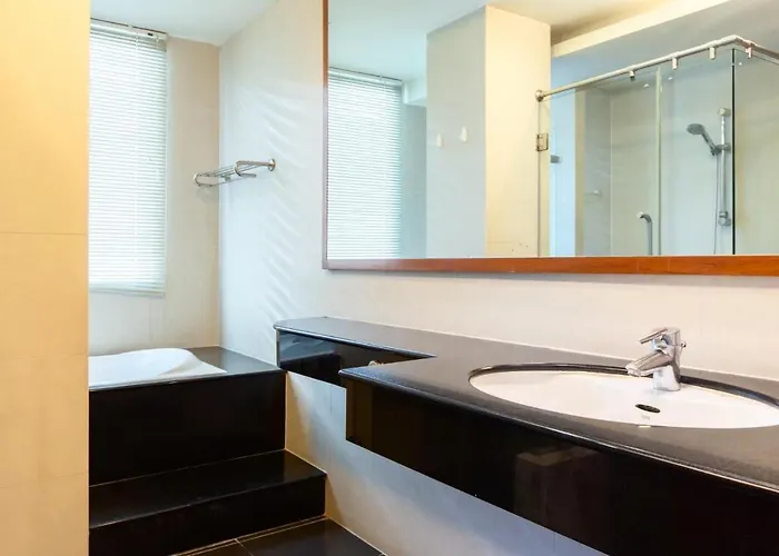 Sathorn Gallery Residences 公寓式飯店 4*