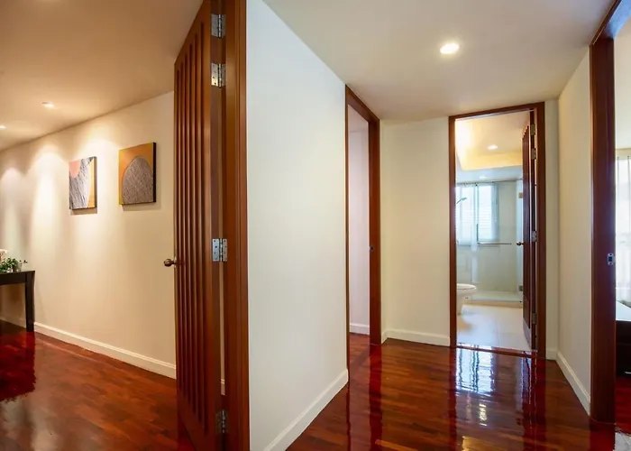Sathorn Gallery Residences 公寓式飯店 4*